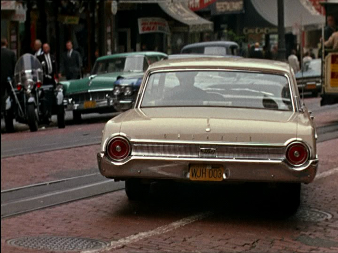 Mitch’s drives off in The Birds (Alfred Hitchcock, 1963)