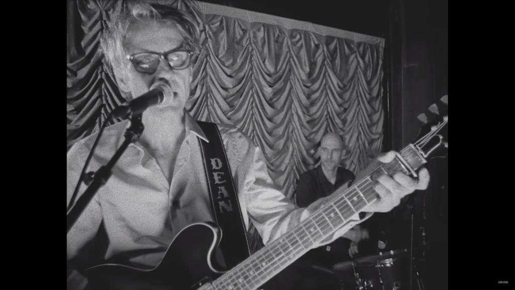 Dean Wareham of Luna in the video for Fire in Cairo