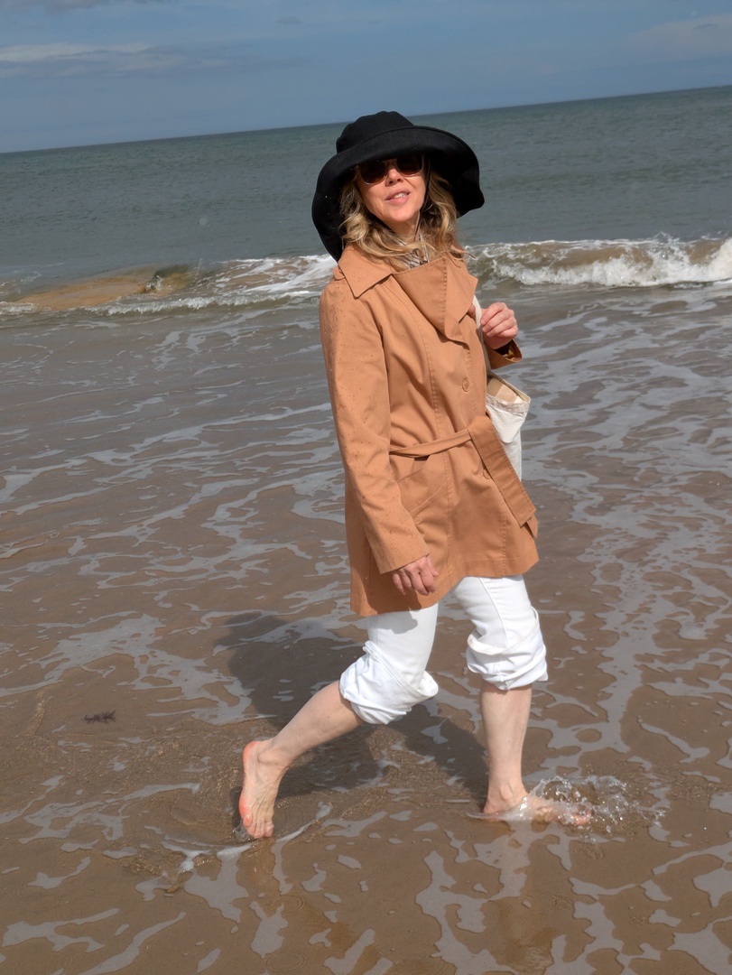 Britta paddling